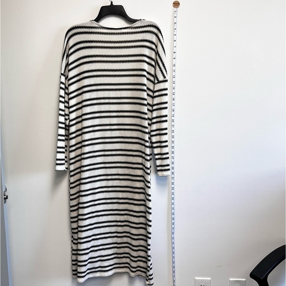 ALL IN FAVOR Size Small Striped Knit Long Sleeve Long Sweater Cardigan - Picture 2 of 4